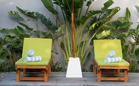 Titeng Guest House - Comfortable Studio In Amazing Location Near Potato Head And The Beach